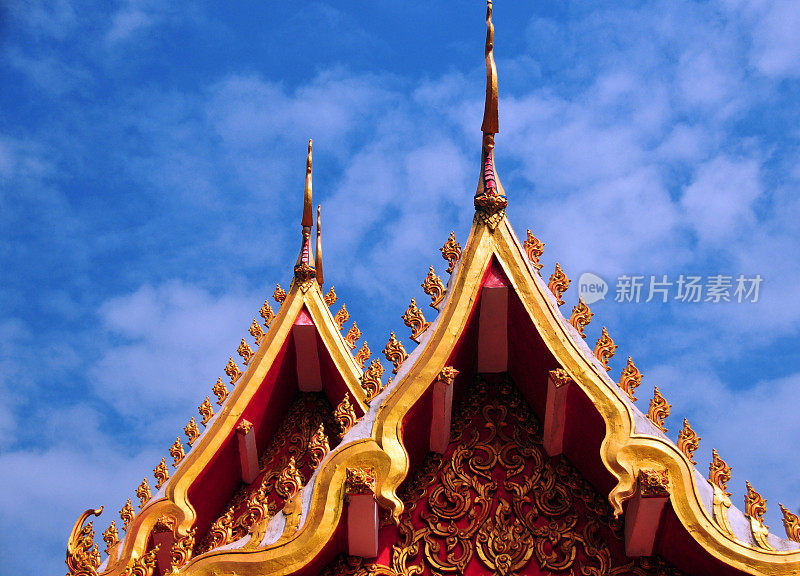 禅寺-多层屋顶的祈祷大厅-花卉动机和chofas(又名“chaw faa”)，万象，老挝